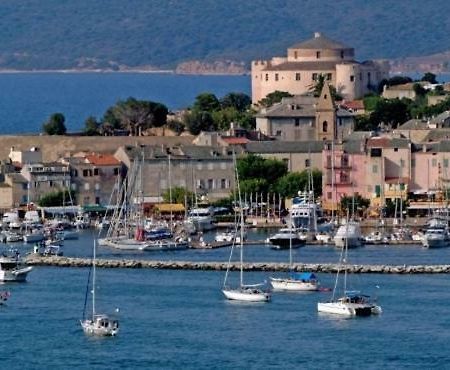 Appartement Plein Centre Saint Florent Face Au Port Exteriér fotografie