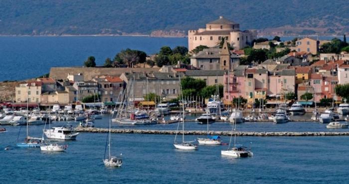 Appartement Plein Centre Saint Florent Face Au Port Exteriér fotografie